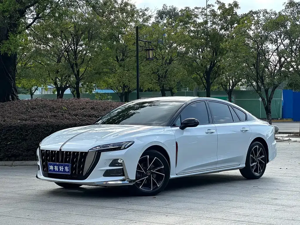 Hongqi H6 — фото 1