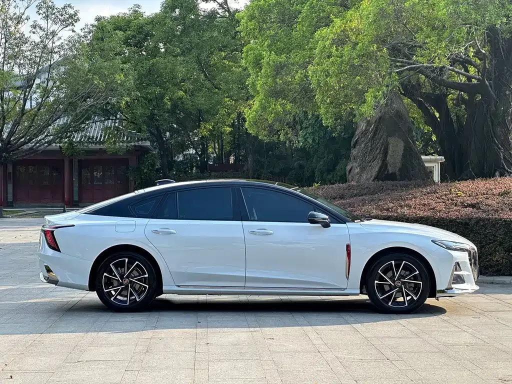 Hongqi H6 — фото 8