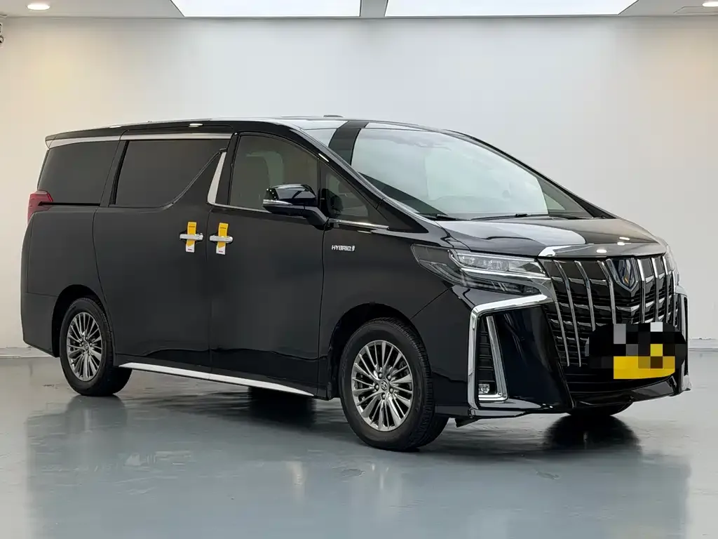 Toyota Alphard — фото 5