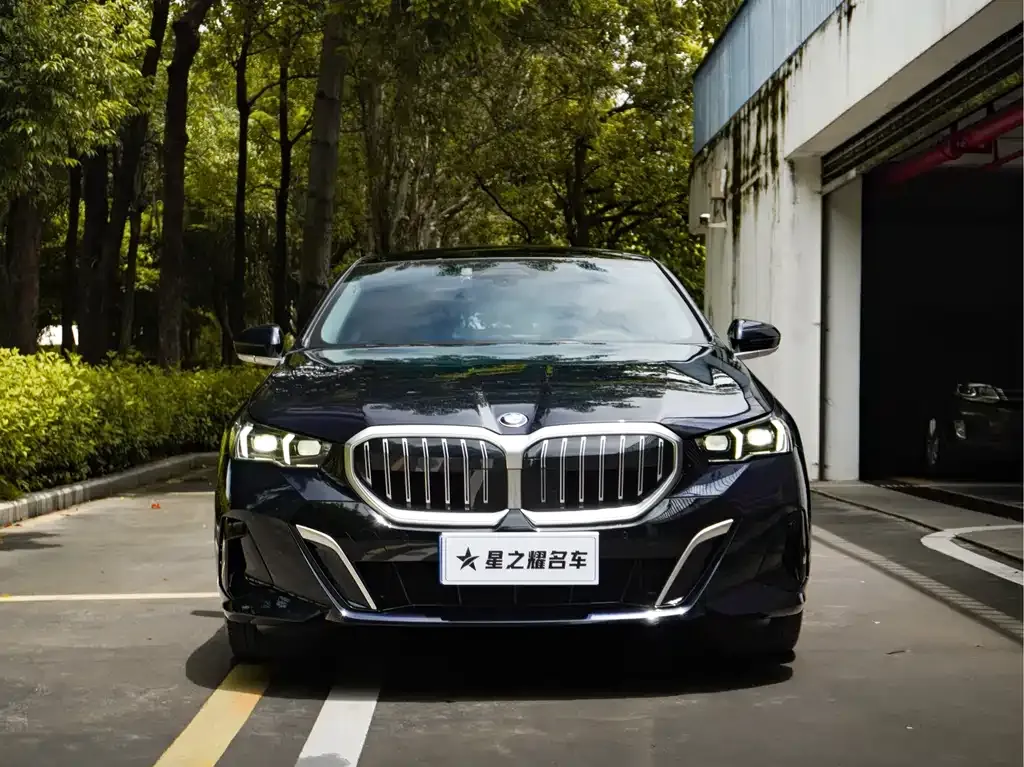 BMW 5 Series — фото 2