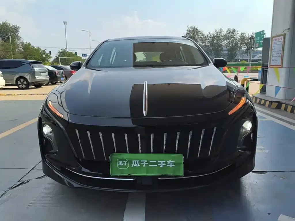 Hongqi E-QM5 — фото 7