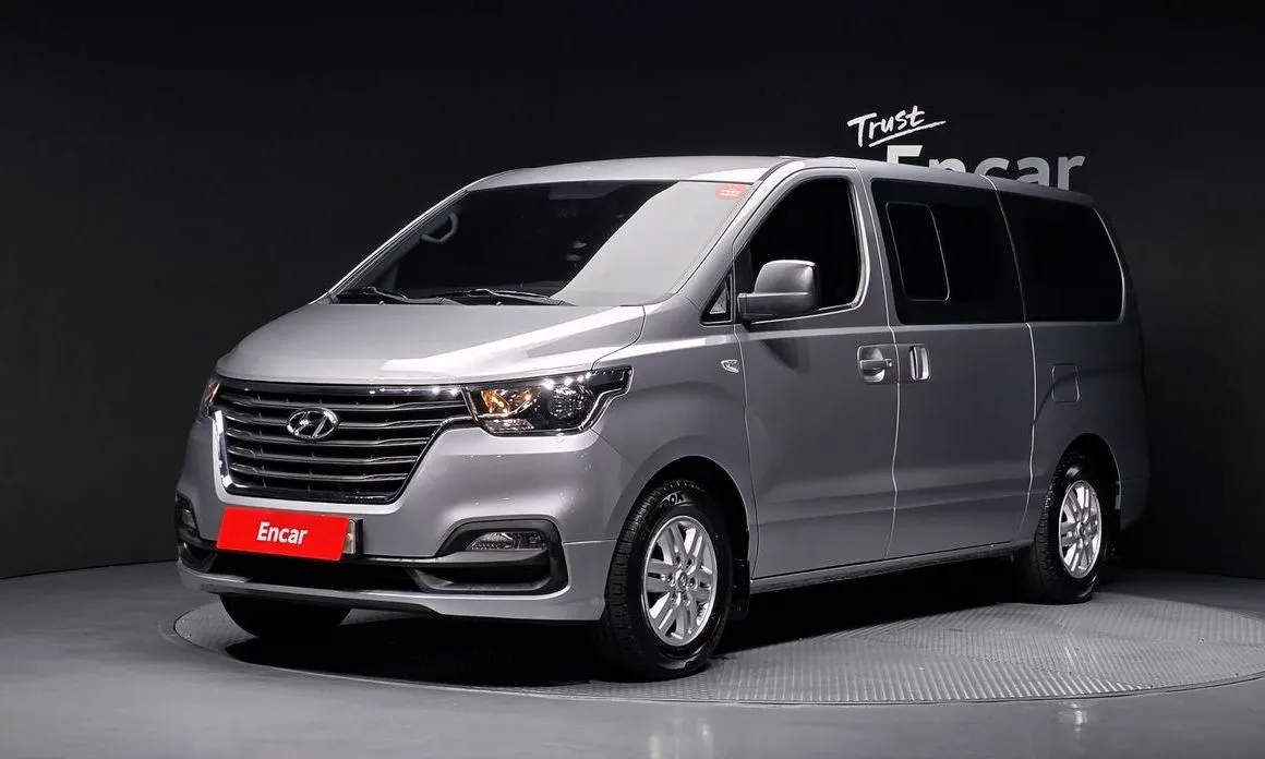 Hyundai Starex — фото 1
