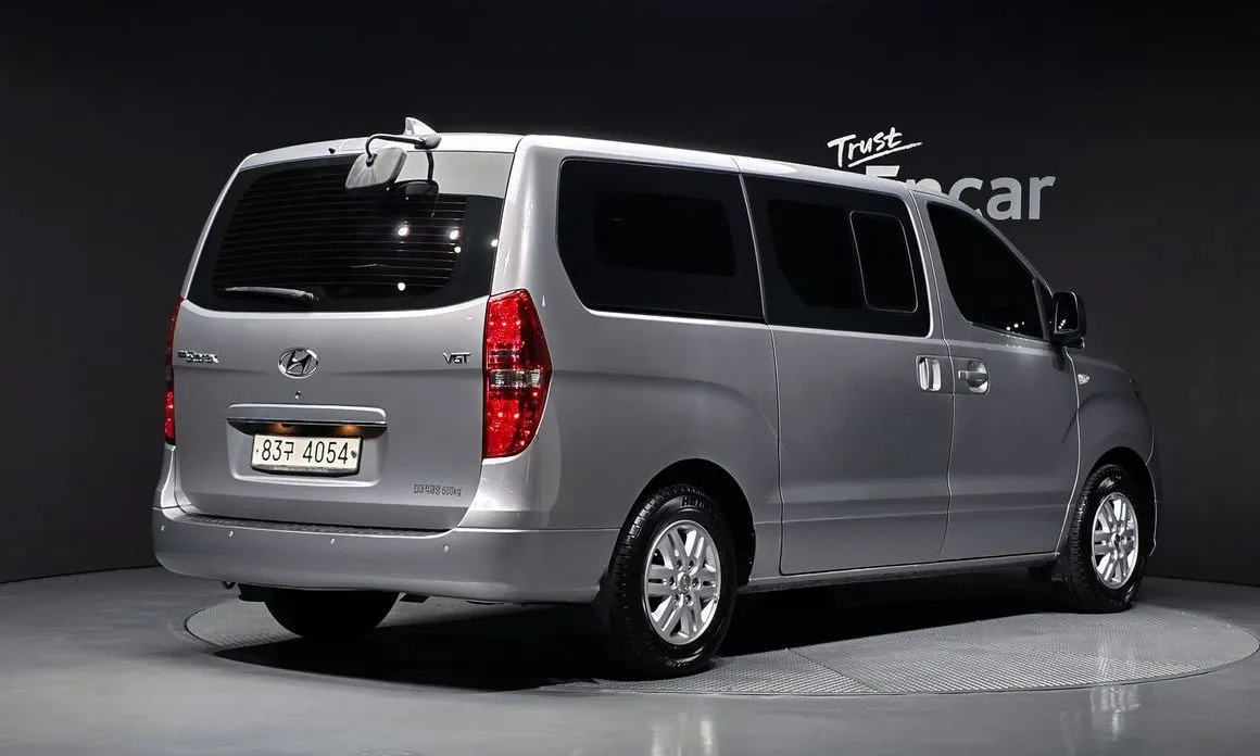 Hyundai Starex — фото 2