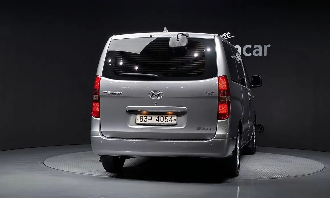 Hyundai Starex — фото 3