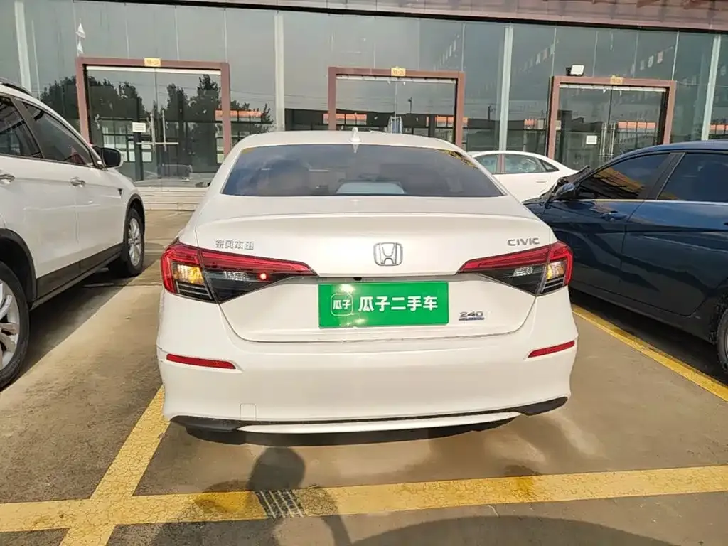 Honda Civic — фото 8