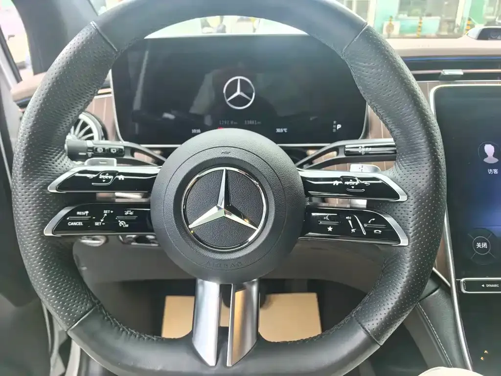 Mercedes-Benz EQE SUV — фото 9