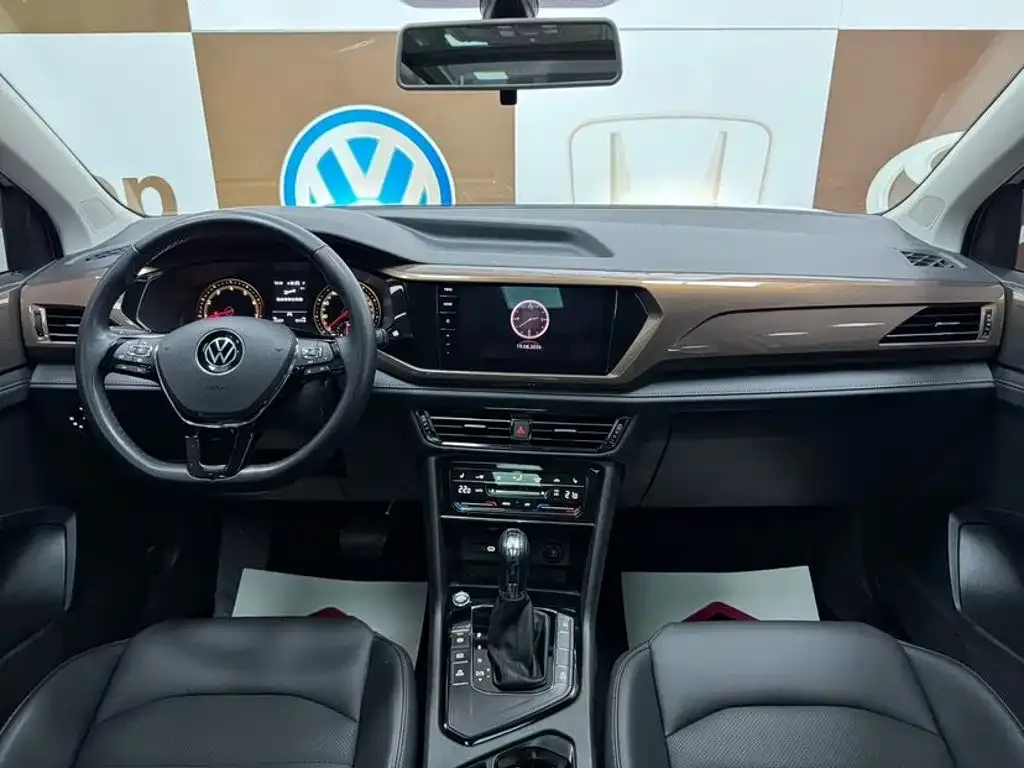 Volkswagen Tharu — фото 5