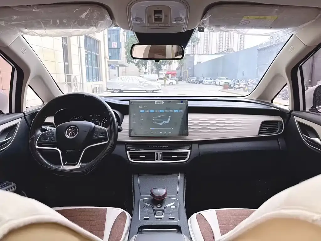 BYD MAX New Energy — фото 4