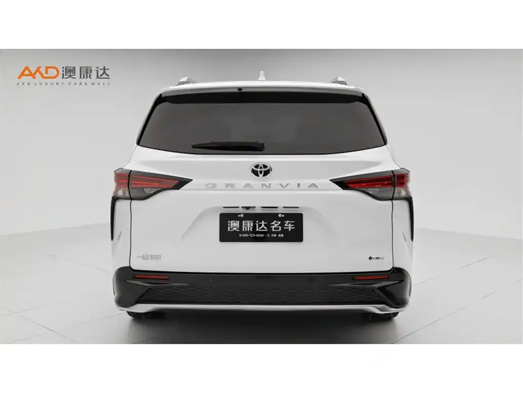 Toyota Granvia — фото 4