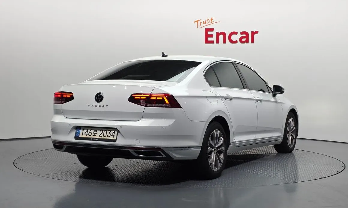 Volkswagen Passat — фото 4