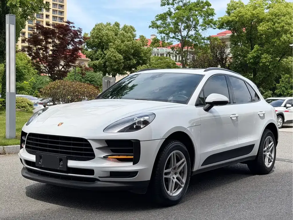 Porsche Macan — фото 1