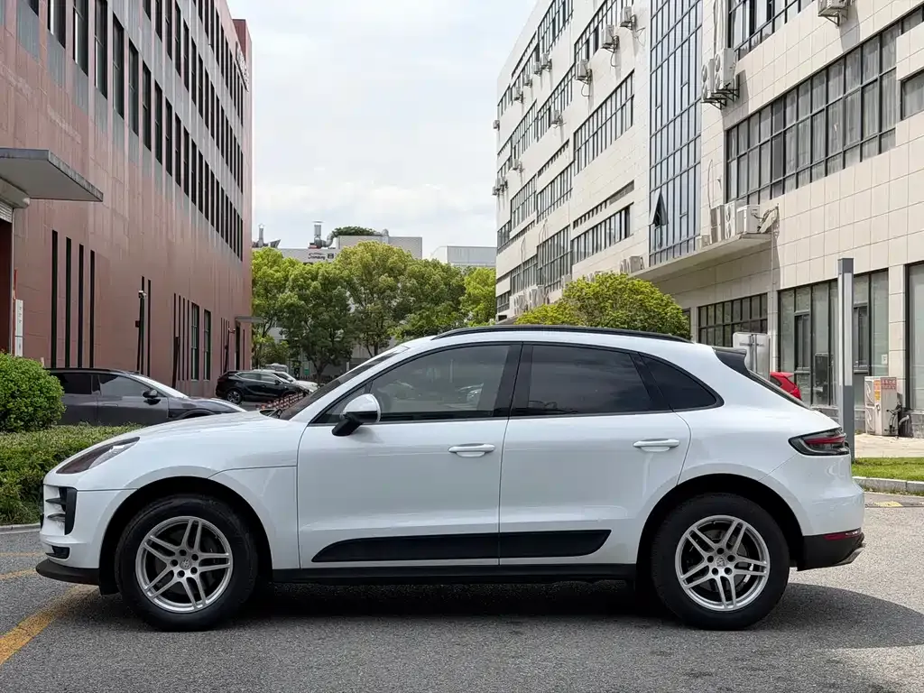 Porsche Macan — фото 5