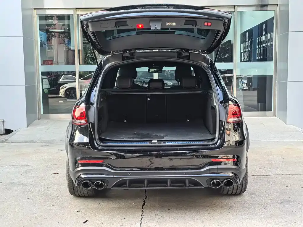 Mercedes-Benz GLC AMG — фото 2