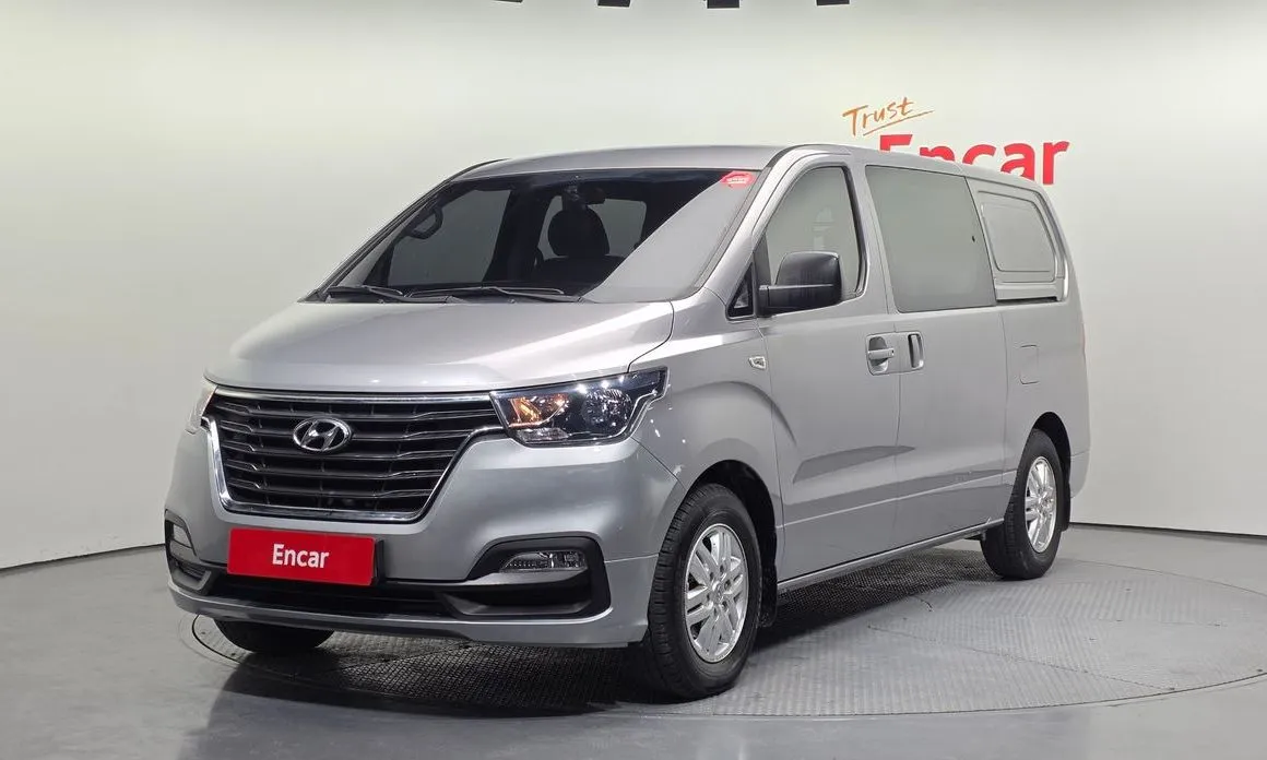 Hyundai Starex — фото 1
