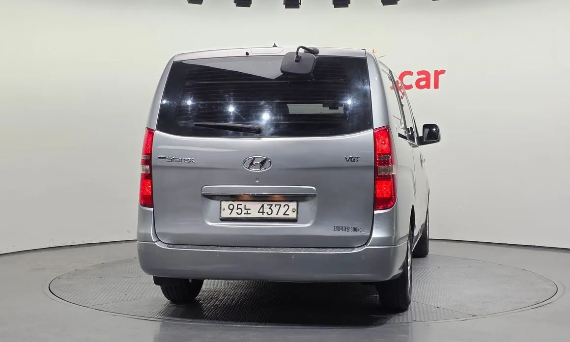 Hyundai Starex — фото 4