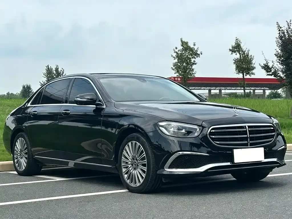 Mercedes-Benz E-Class — фото 3