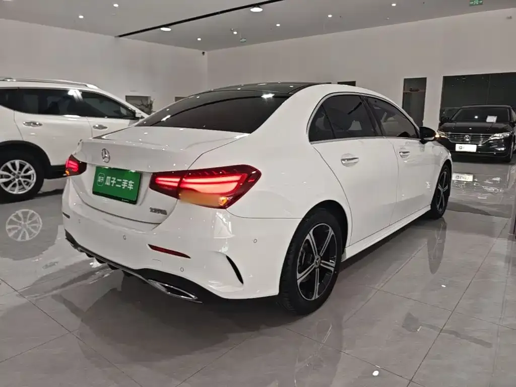 Mercedes-Benz A-Class — фото 9