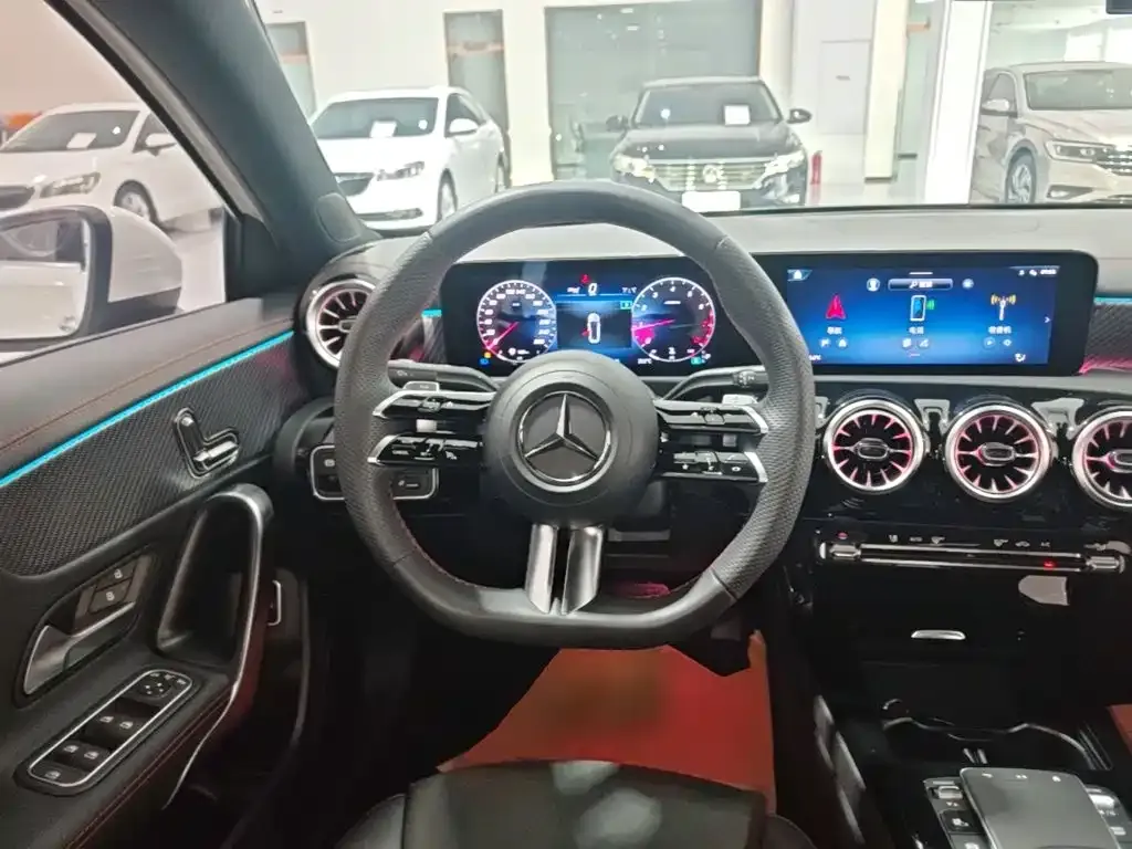 Mercedes-Benz A-Class — фото 10