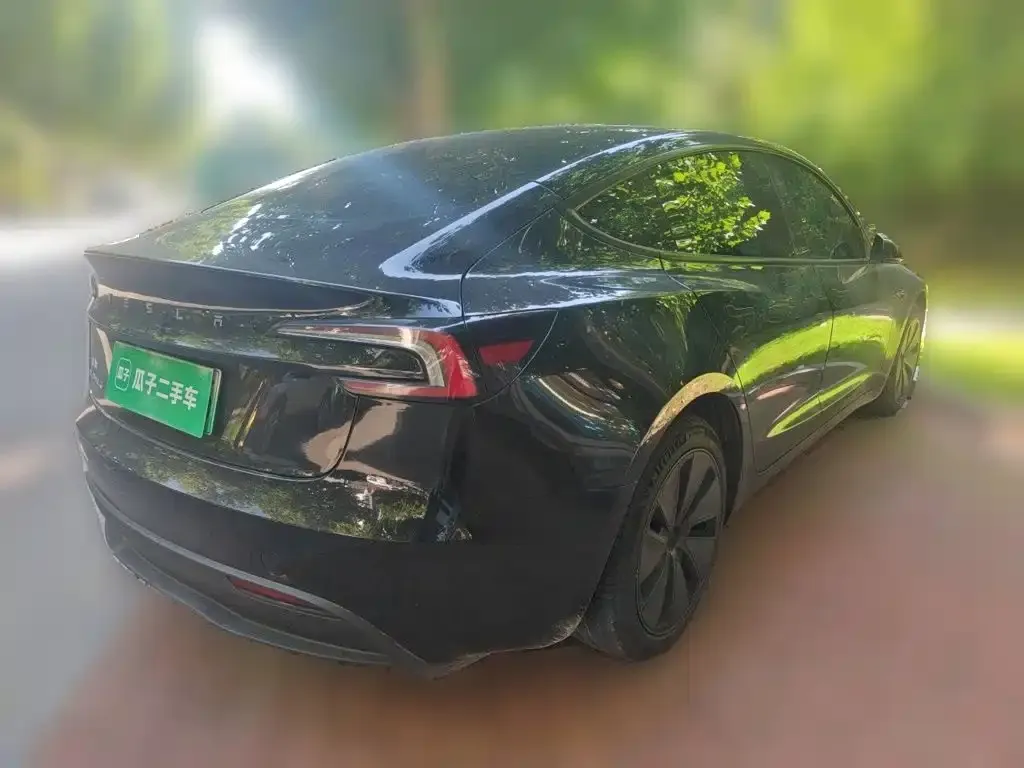 Tesla Model 3 — фото 2