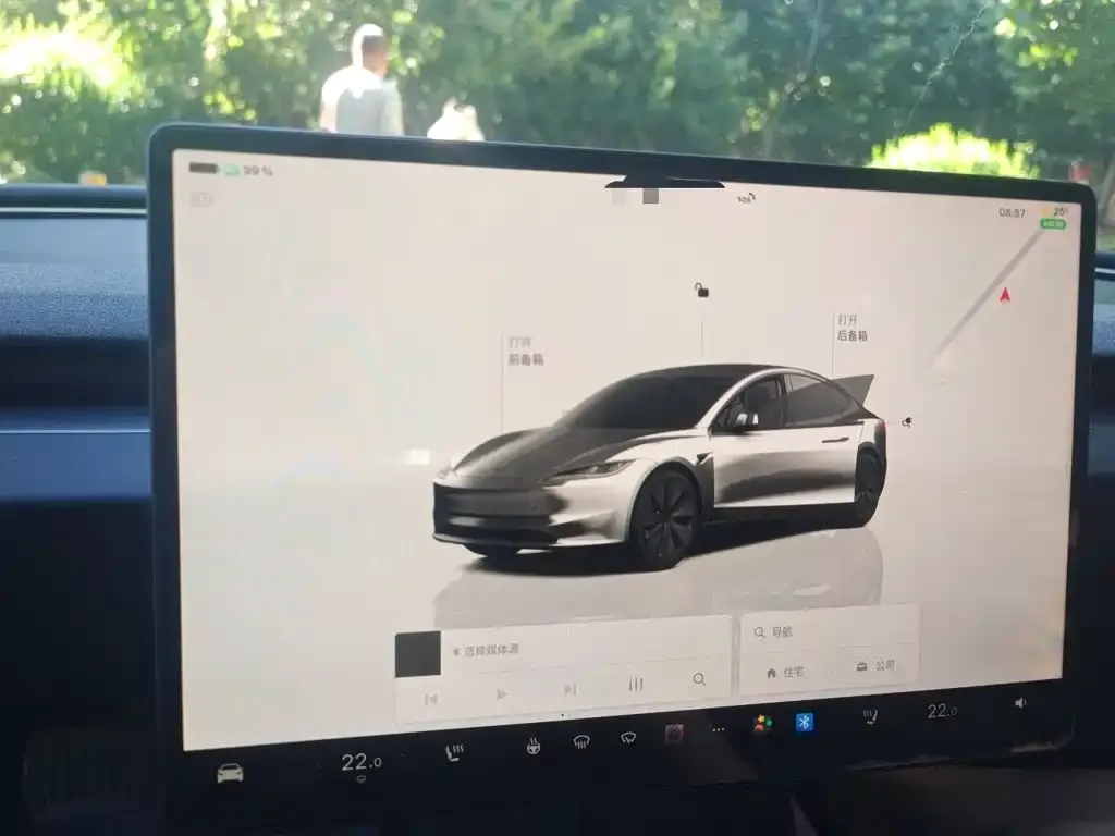 Tesla Model 3 — фото 8