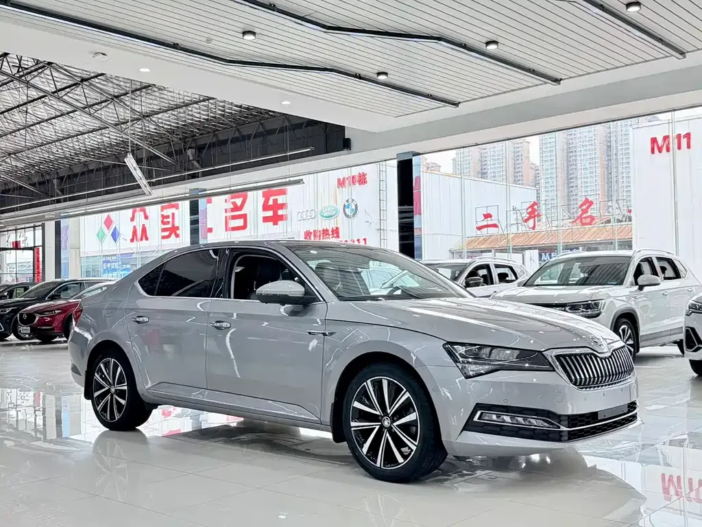 Skoda Superb — фото 6
