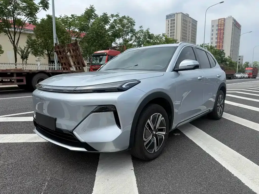 Geely Galaxy Xingjian 7 — фото 1