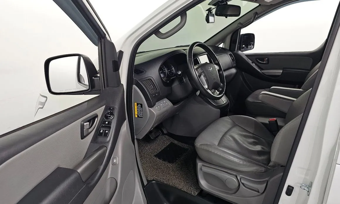 Hyundai Starex — фото 10