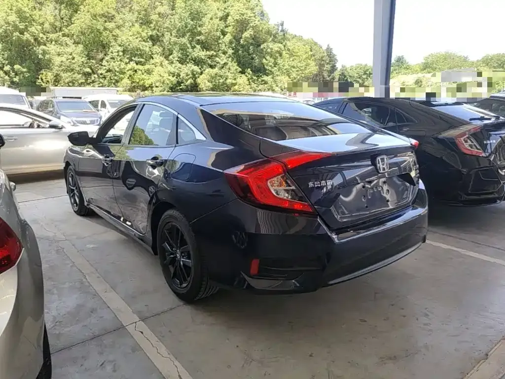 Honda Civic — фото 8