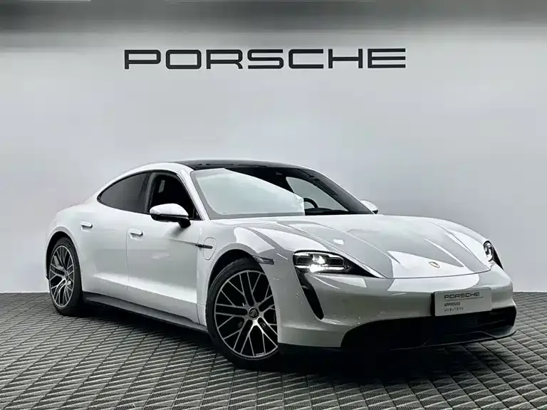 Porsche Taycan — фото 8