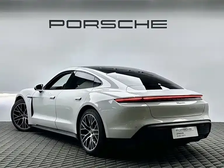 Porsche Taycan — фото 5