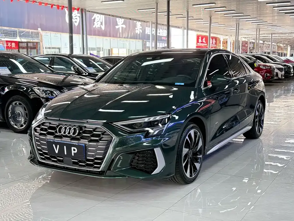 Audi A3 — фото 1