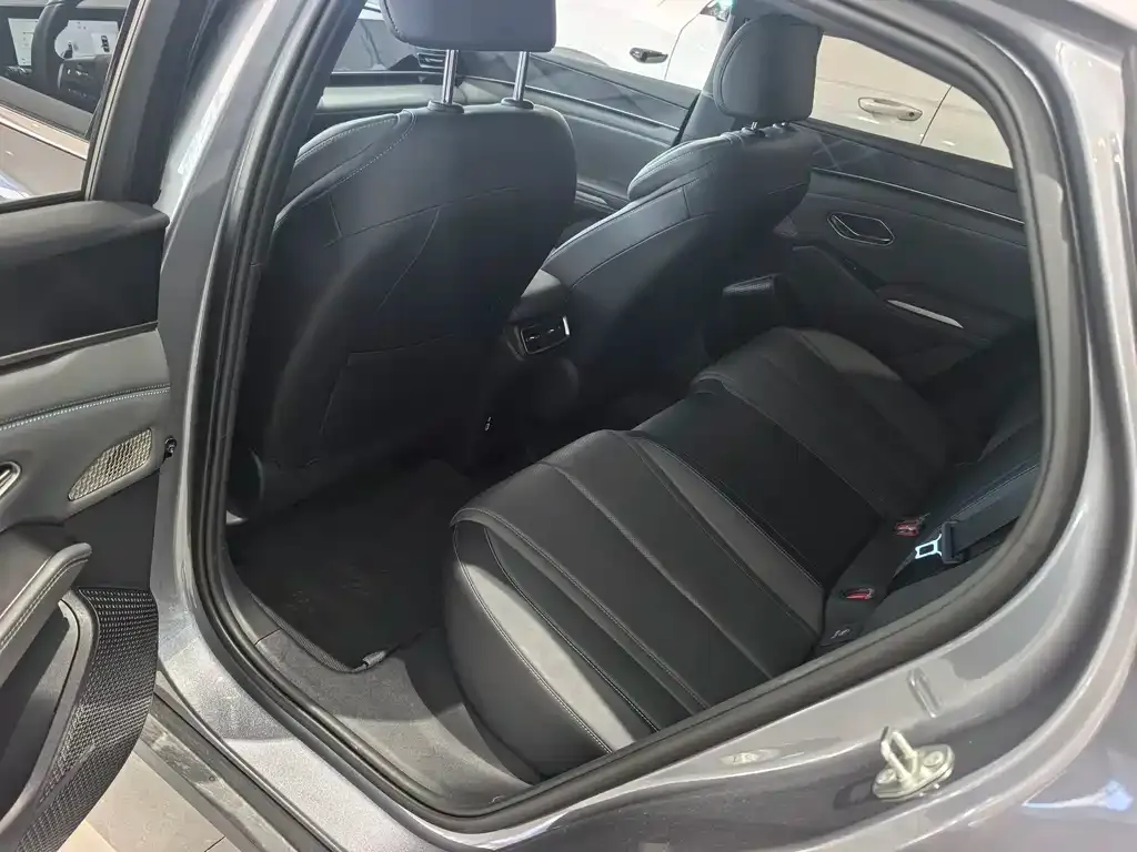BYD Qin L — фото 3