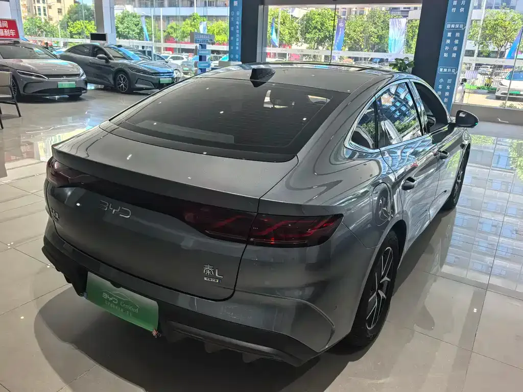 BYD Qin L — фото 10