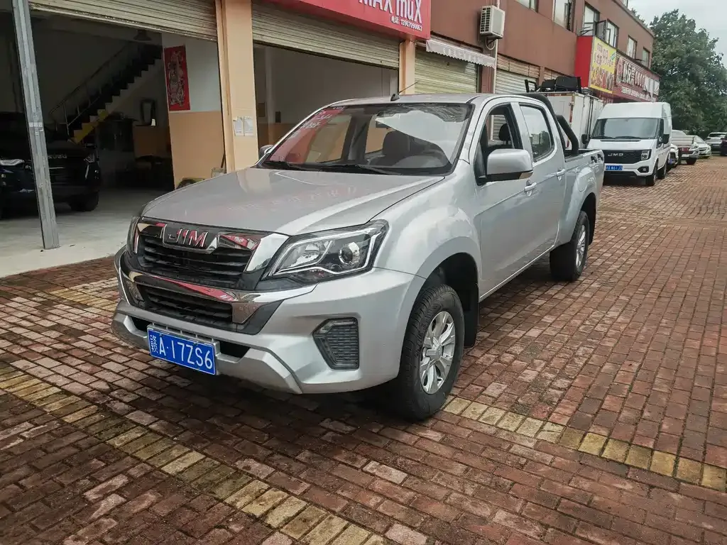 Isuzu RE-MAX — фото 1