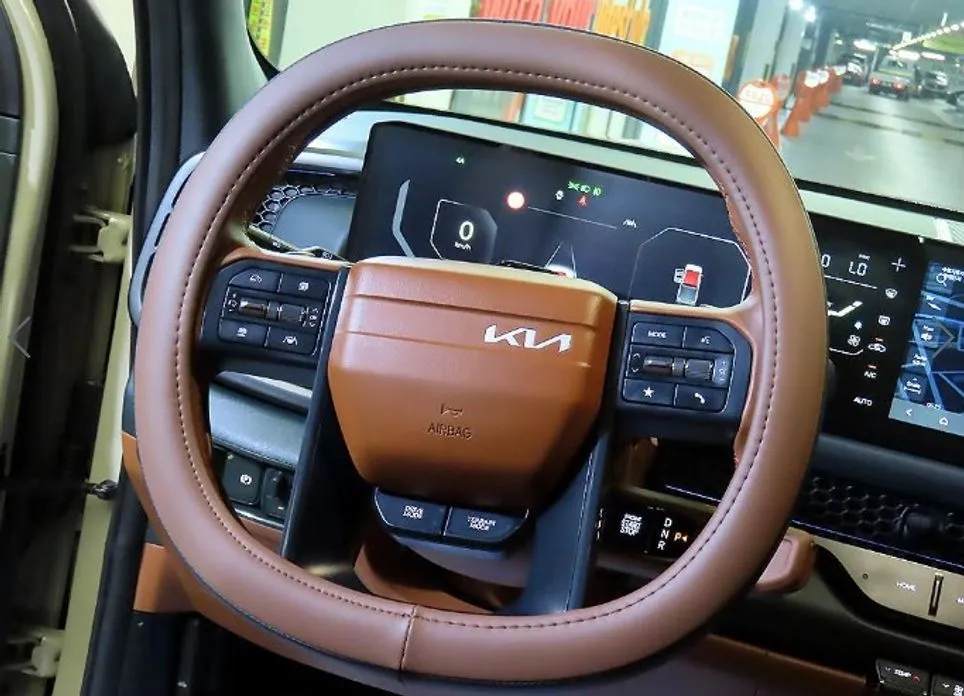 Kia Tasman — фото 10