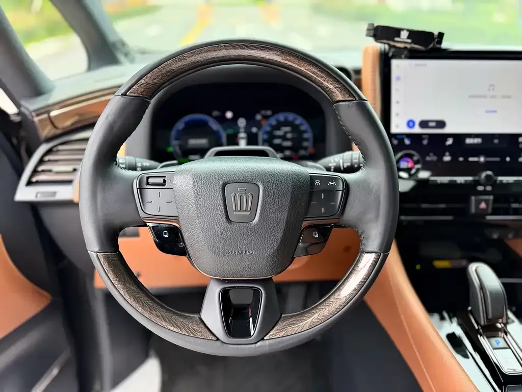 Toyota Vellfire — фото 9