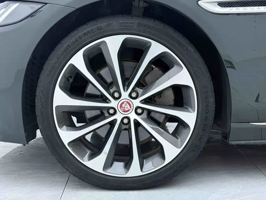 Jaguar XEL — фото 10