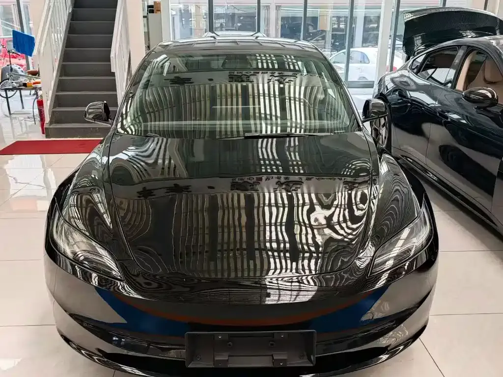 Tesla Model 3 — фото 8