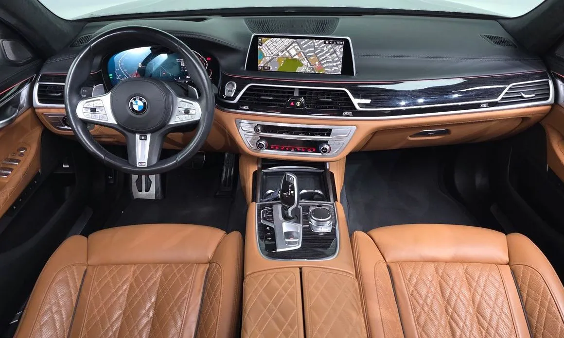 BMW 7-Series — фото 10
