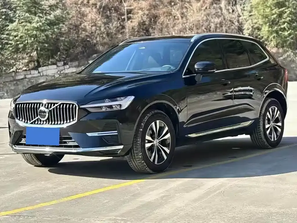Volvo XC60 — фото 1