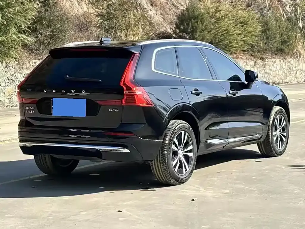 Volvo XC60 — фото 4