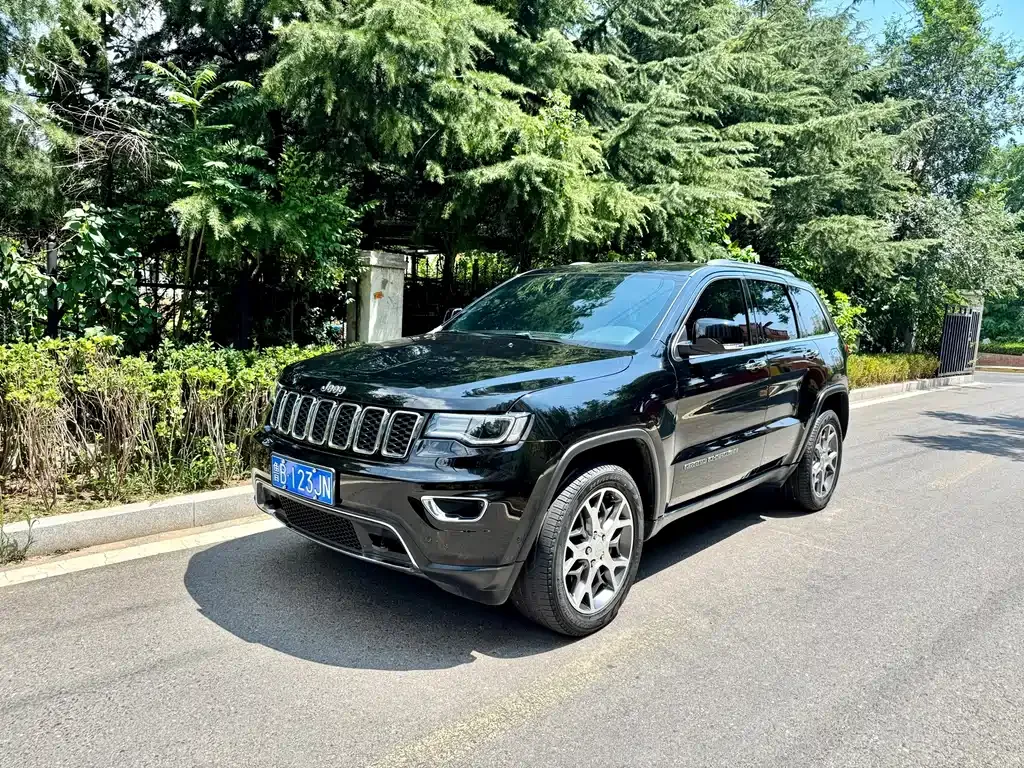 Jeep Grand Cherokee (Import) — фото 1