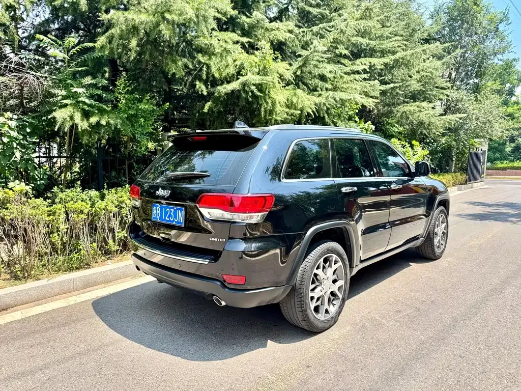 Jeep Grand Cherokee (Import) — фото 4
