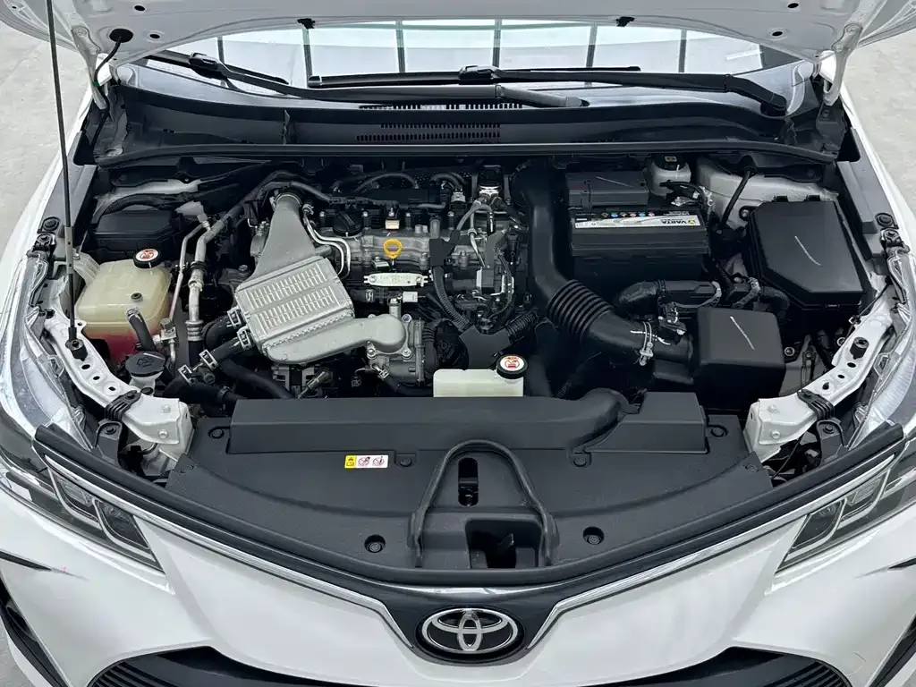 Toyota Corolla — фото 10