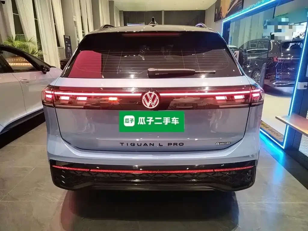 Volkswagen Tiguan L — фото 2