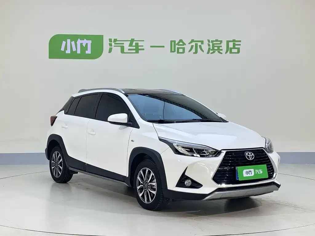 Toyota Yaris L — фото 2