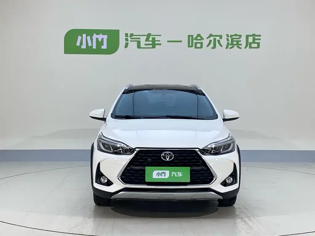 Toyota Yaris L — фото 5