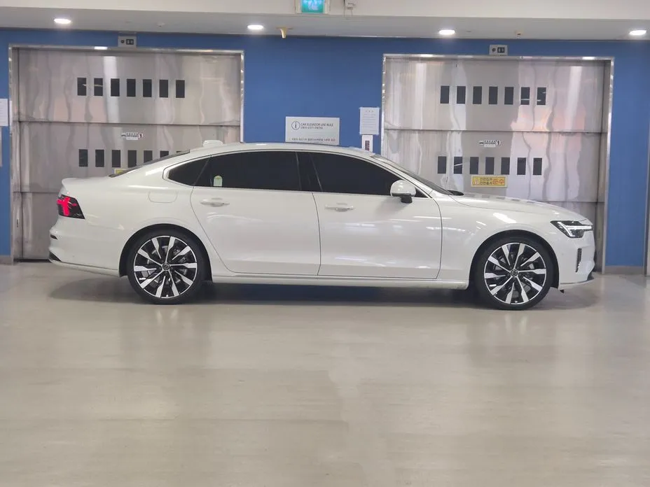 Volvo S90 — фото 3