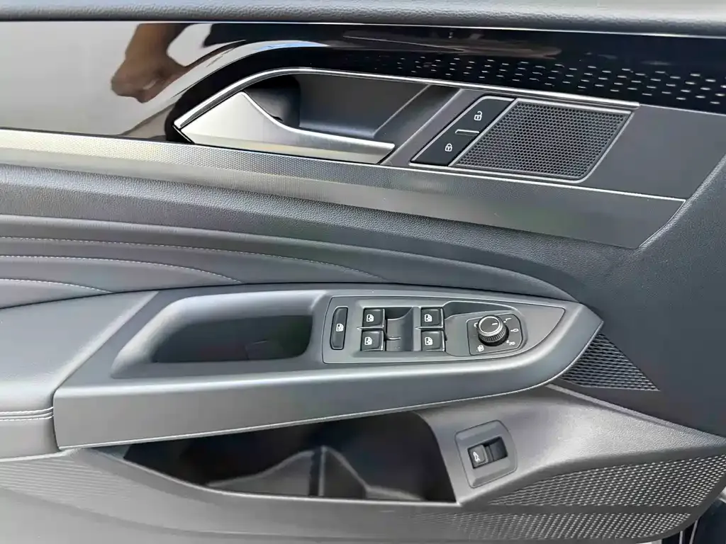 Volkswagen Passat — фото 4