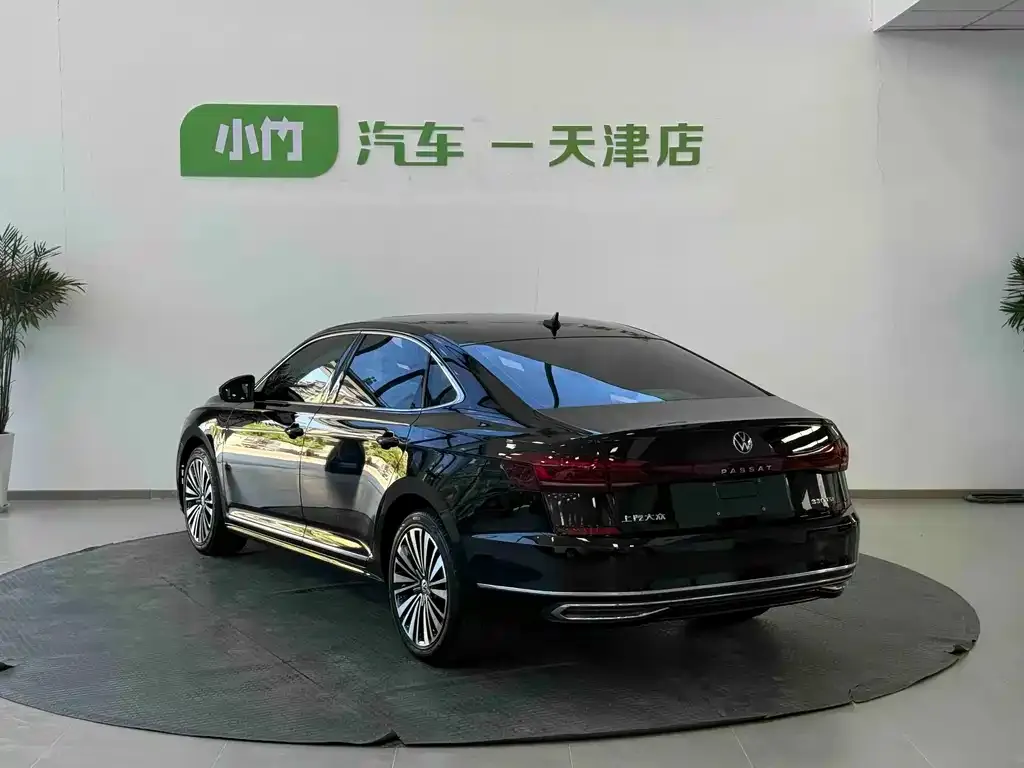 Volkswagen Passat — фото 10